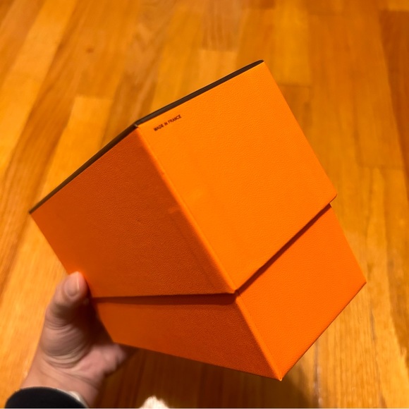 Small Hermes Gift Box - Picture 9 of 9